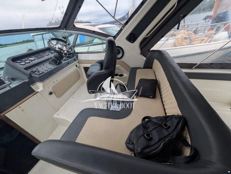 Cruisers 3270 Esprit