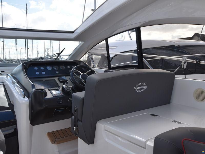 Sunseeker Portofino 47