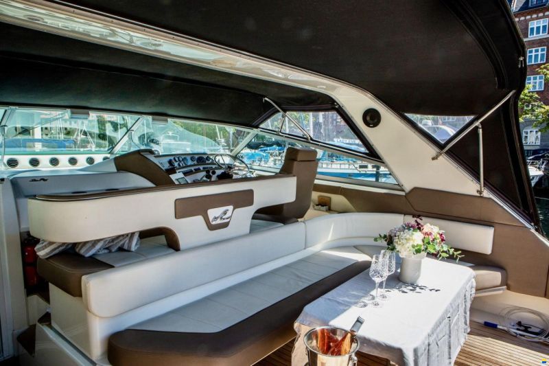 Sea Ray 480 Sundancer