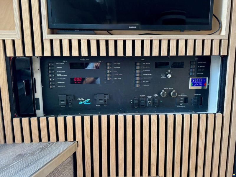Sea Ray 480 Sundancer