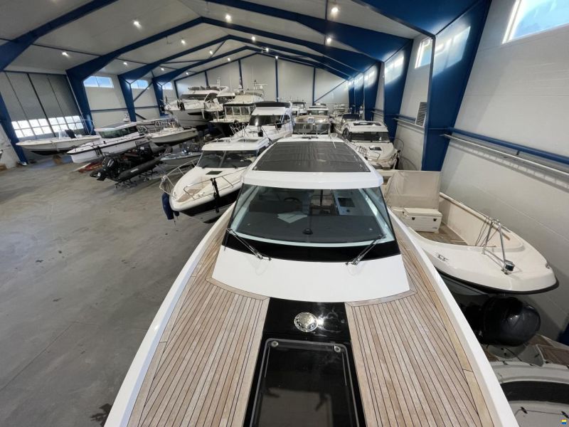 Delta Powerboats 33 CE