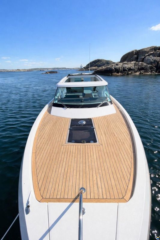 Delta Powerboats 33 CE