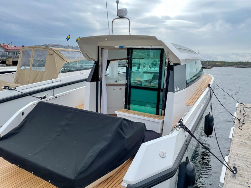 Delta Powerboats 33 CE
