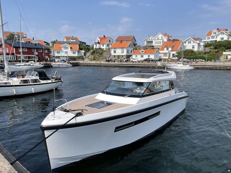 Delta Powerboats 33 CE
