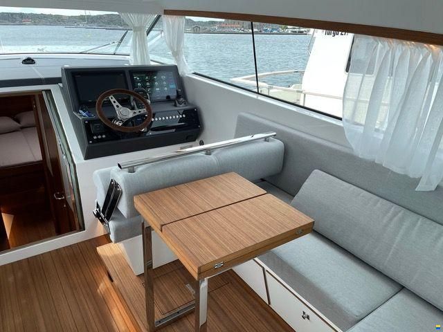 Delta Powerboats 33 CE