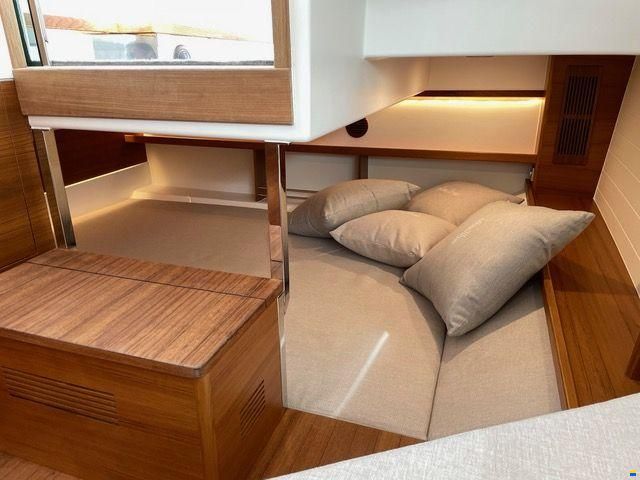 Delta Powerboats 33 CE