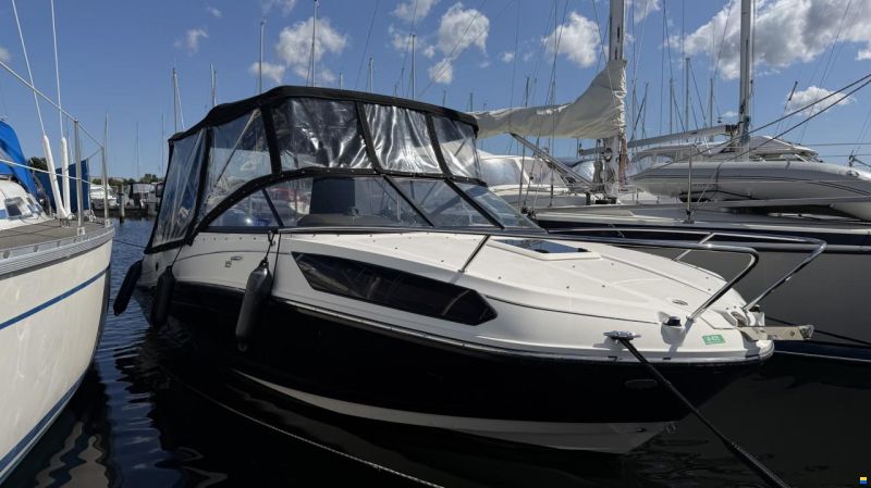 Bayliner VR5 Cuddy