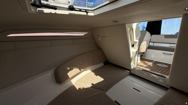 Bayliner VR5 Cuddy