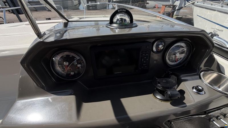 Bayliner VR5 Cuddy
