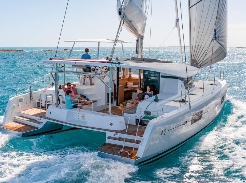 Lagoon 42 A/C