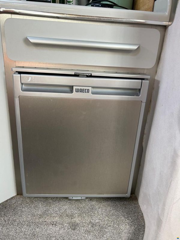 Sea Ray Sundancer 270