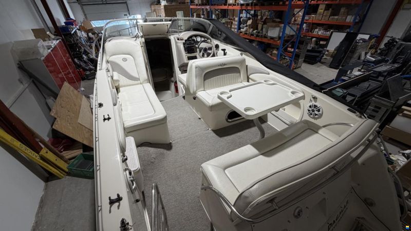 Stingray 240 S