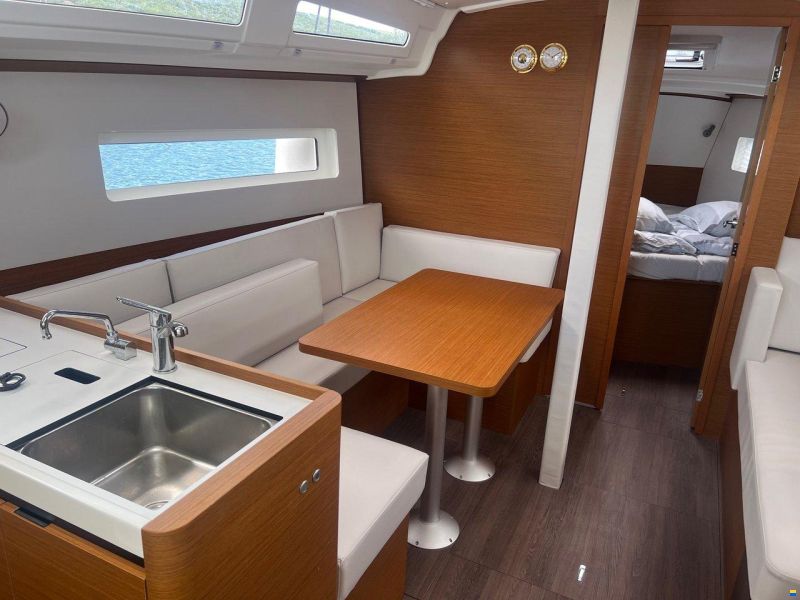 Jeanneau Sun Odyssey 380