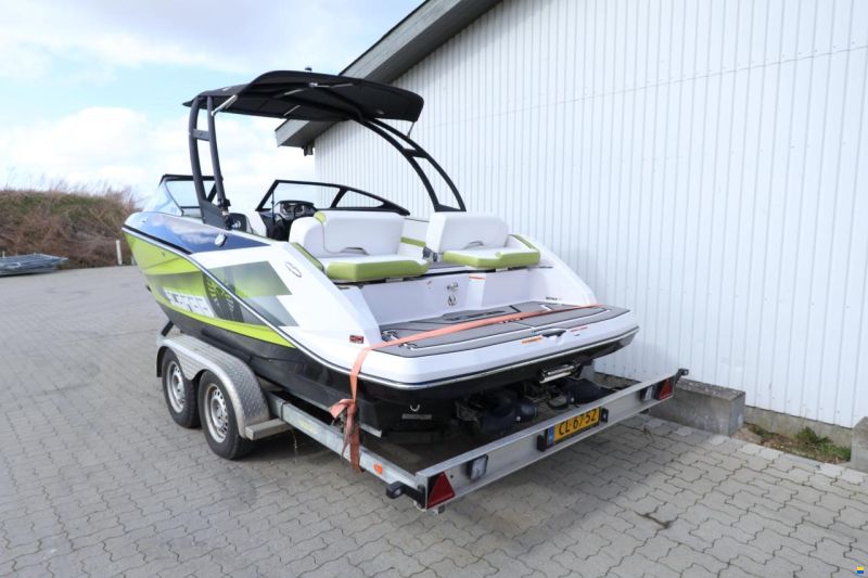 Scarab 215 HO Jet