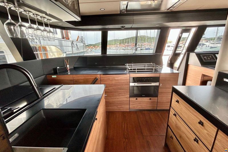 Sunreef 50 SAILING