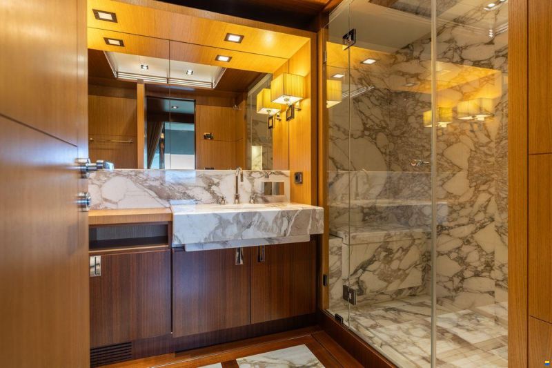 Columbus Yachts 177