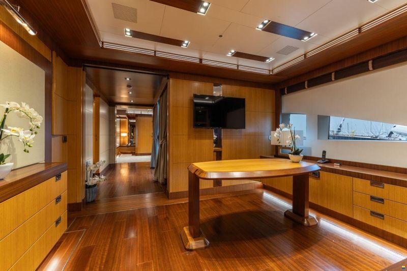 Columbus Yachts 177