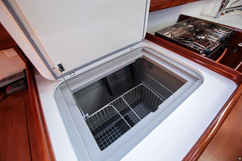 Beneteau Oceanis 43