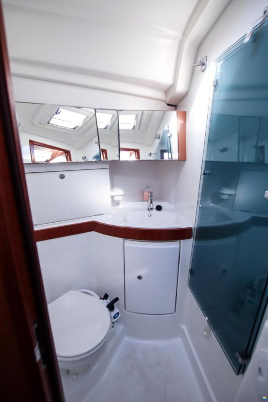 Beneteau Oceanis 43