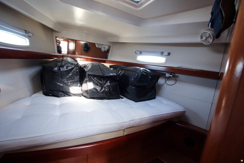 Beneteau Oceanis 43