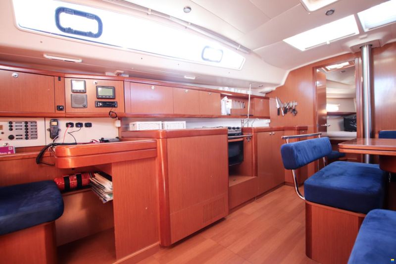 Beneteau Oceanis 43