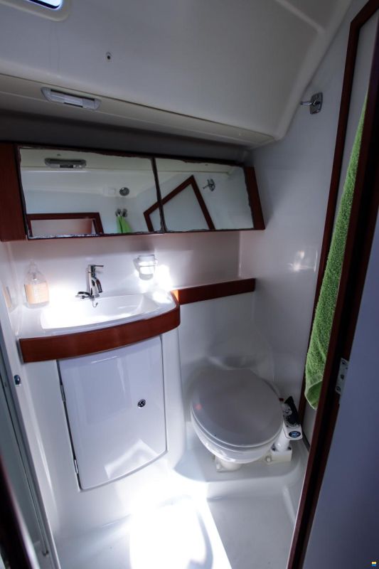Beneteau Oceanis 43