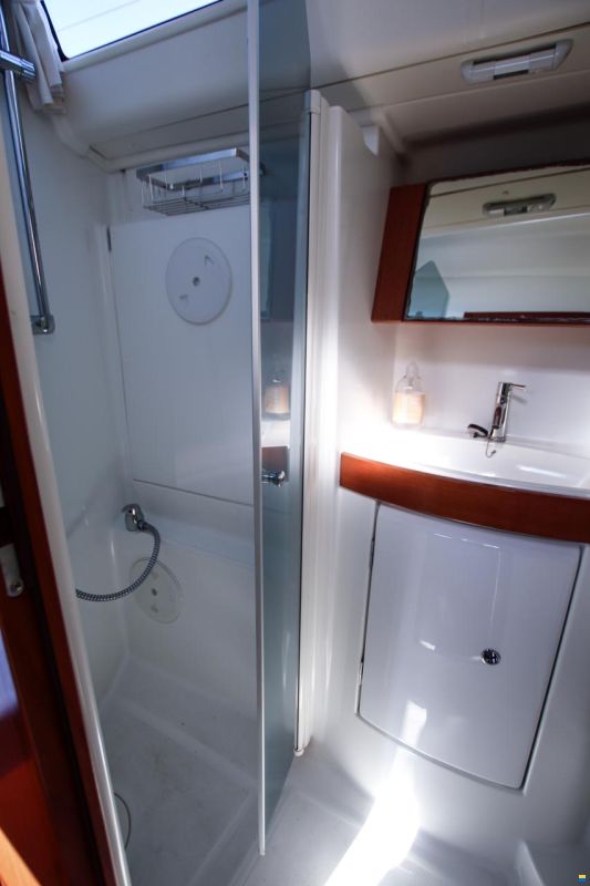 Beneteau Oceanis 43