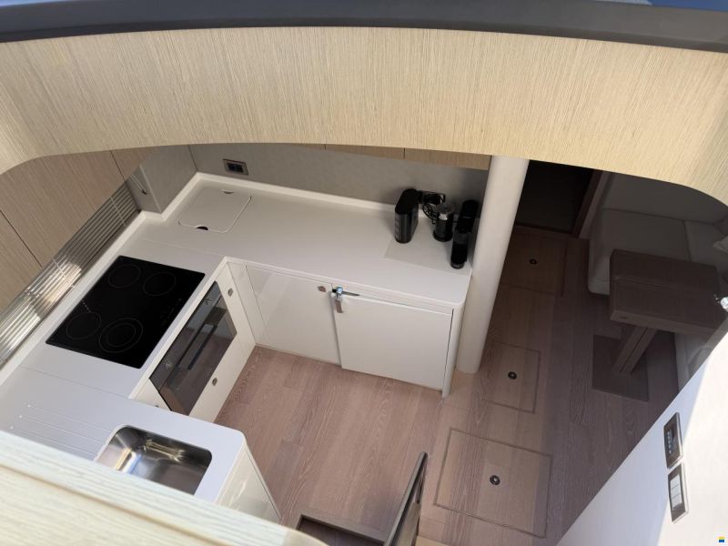 Sunseeker Predator 57