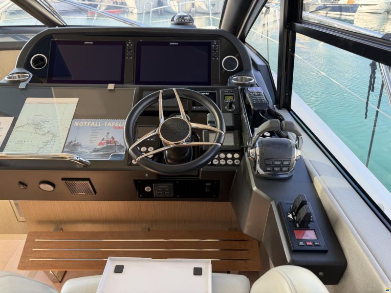 Sunseeker Predator 57