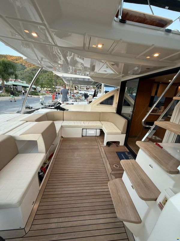 Absolute 56 FLY 2015