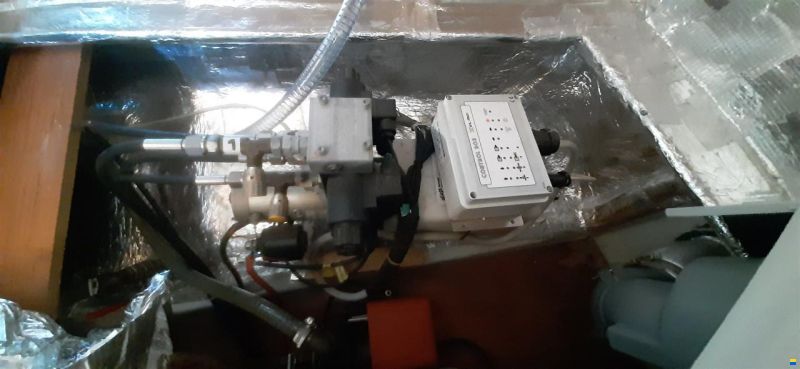 De Amer Amerglass 32 AK II Fly refit to