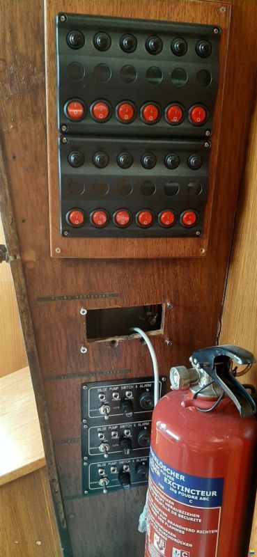 De Amer Amerglass 32 AK II Fly refit to