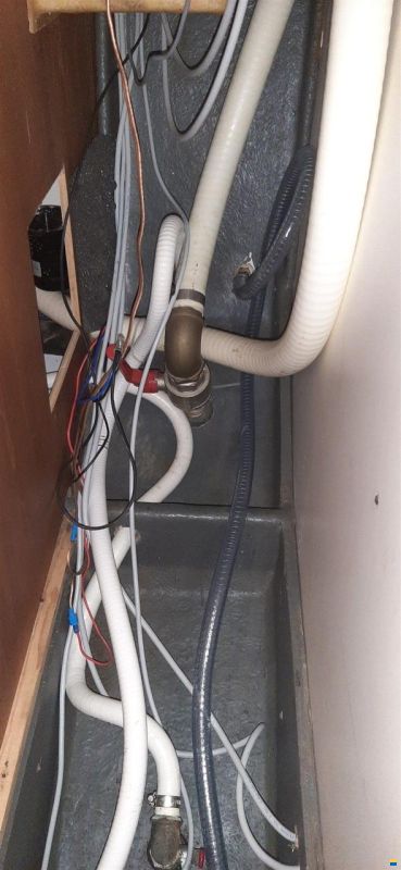 De Amer Amerglass 32 AK II Fly refit to