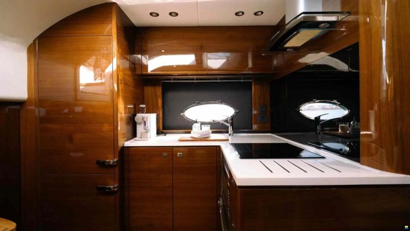 Princess V48
