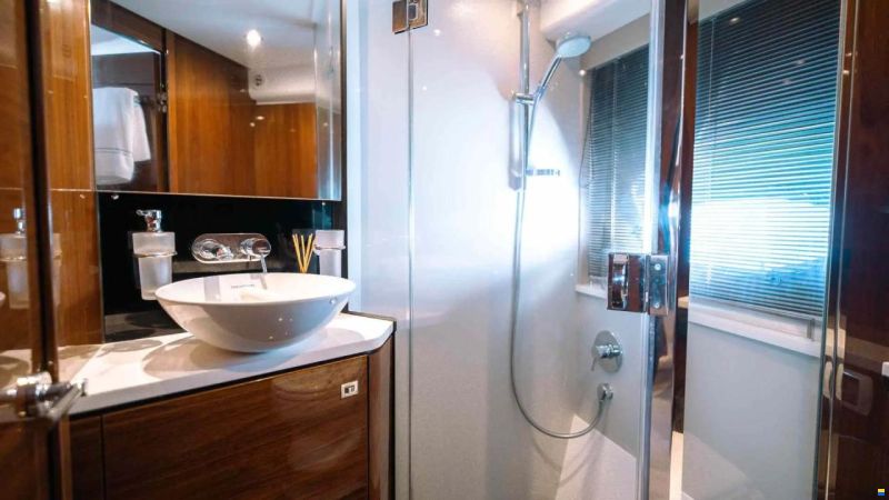 Princess V48