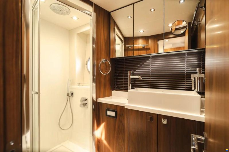 Sunseeker Predator 57