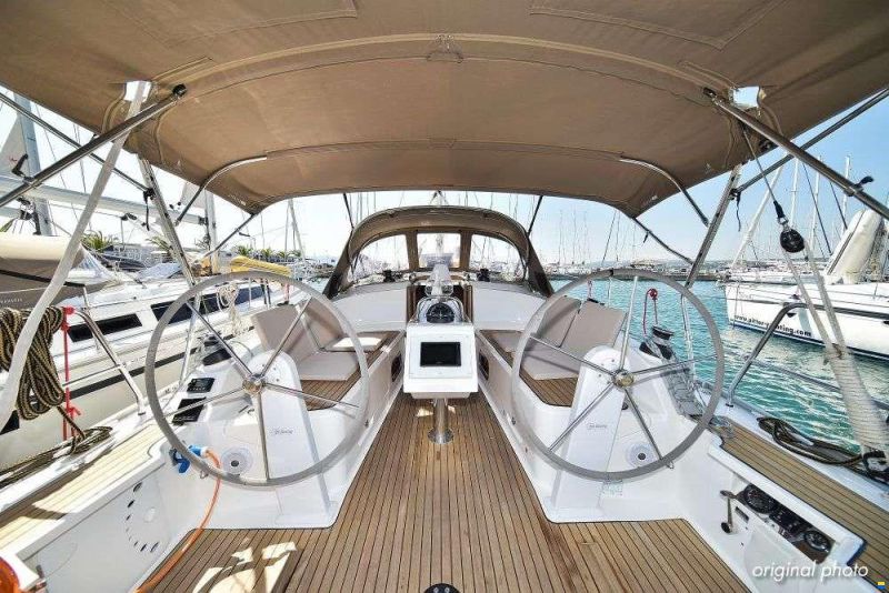 Bavaria 37 CRUISER