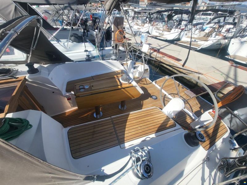 Bavaria 37 CRUISER