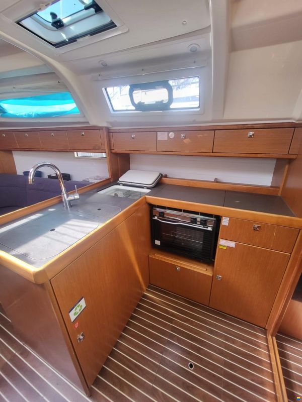 Bavaria 37 CRUISER