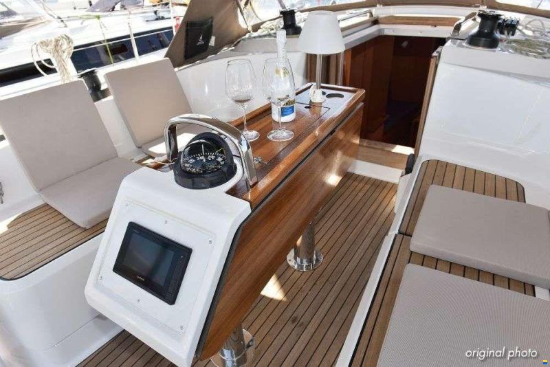 Bavaria 37 CRUISER