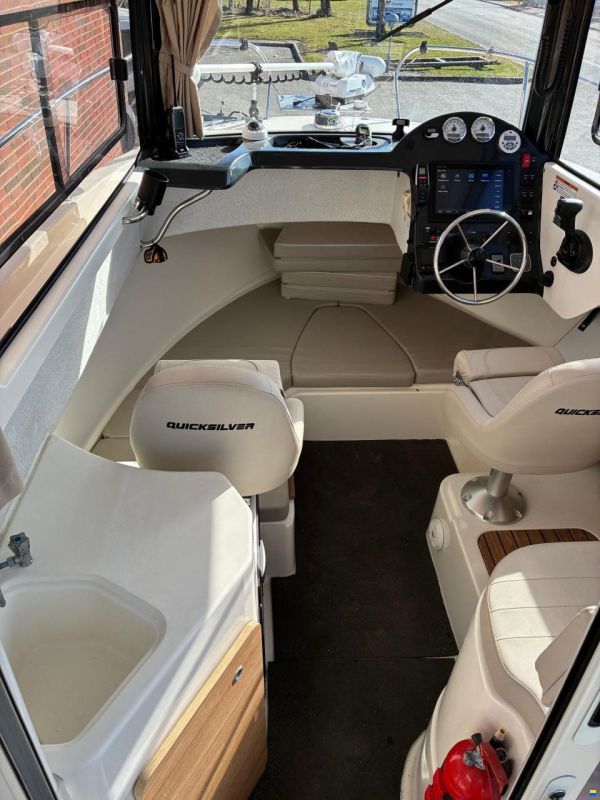 Quicksilver 675 Pilothouse m/Mercury F200 hk og Bren