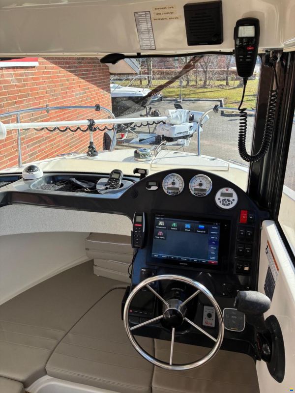 Quicksilver 675 Pilothouse m/Mercury F200 hk og Bren