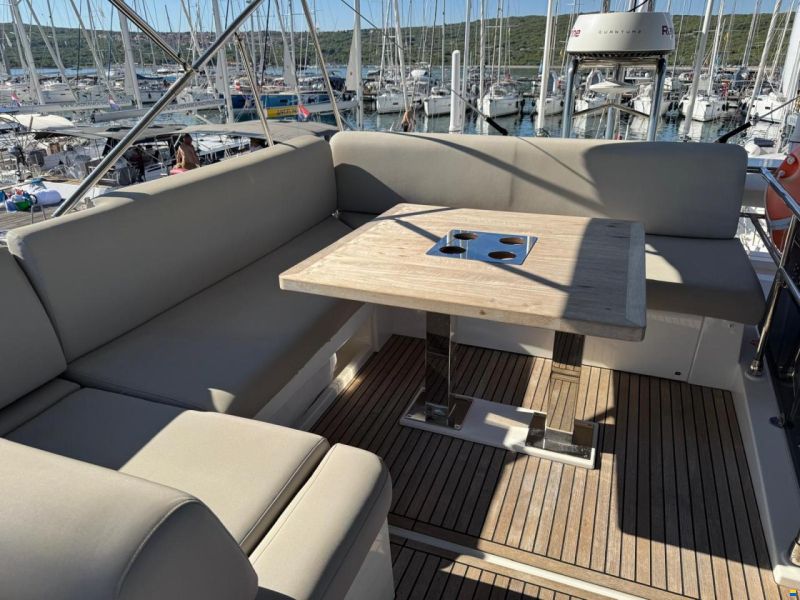Prestige 520 Fly