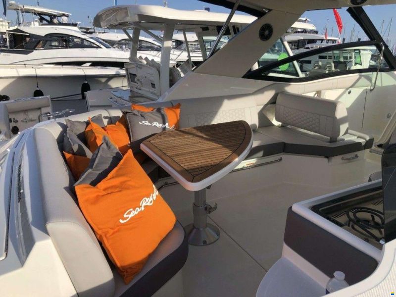 Sea Ray sundancer 320 hb