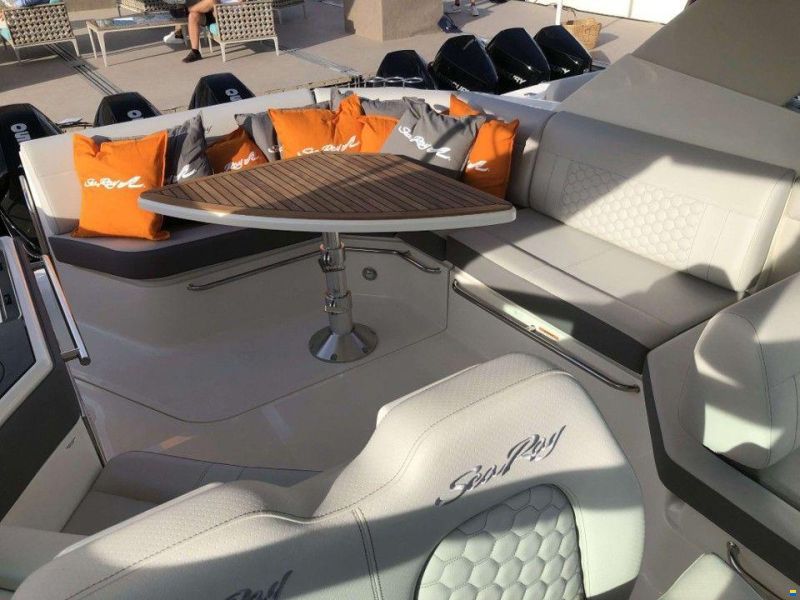 Sea Ray sundancer 320 hb