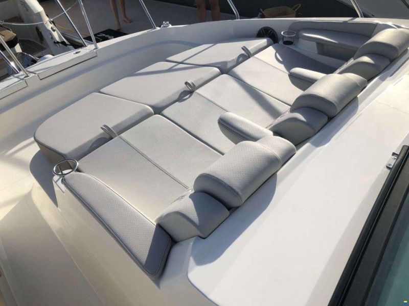 Sea Ray sundancer 320 hb
