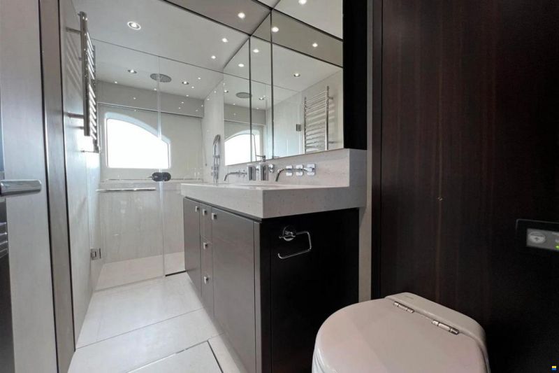 Sunseeker 76