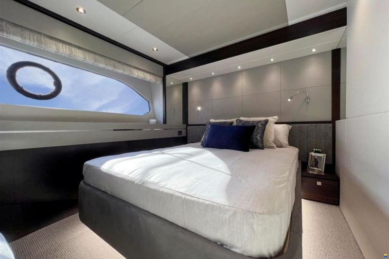 Sunseeker 76