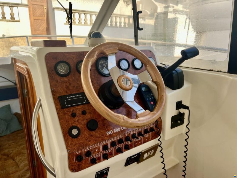 Rio 800 Cabin Fish