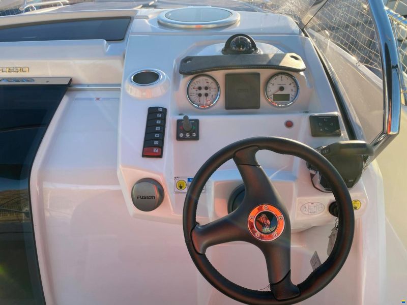 Cranchi Endurance 30